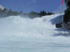 Europas største vandfald, Rheinfall i Schweiz