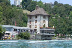 Europas største vandfald, Rheinfall i Schweiz