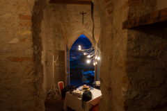 Hyggeligt ophold med middag på Villa De Winckels, Tregnago, Veneto, Italien. Vi fik tårnværelset oppe på bakken, megalækker oplevelse, på nær den halve million trin derop.