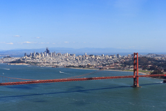 Golden Gate med San Francisco i baggrunden, set fra Marin Headlands.