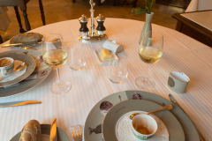 Fantastisk middag i et af Gastronomiens store templer, Restaurant Paul Bocuse i Lyon, Frankrig.