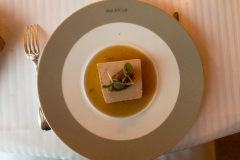 Fantastisk middag i et af Gastronomiens store templer, Restaurant Paul Bocuse i Lyon, Frankrig.