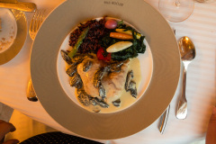 Fantastisk middag i et af Gastronomiens store templer, Restaurant Paul Bocuse i Lyon, Frankrig.