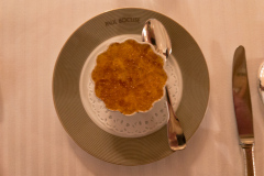 Fantastisk middag i et af Gastronomiens store templer, Restaurant Paul Bocuse i Lyon, Frankrig.