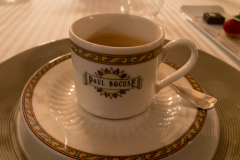Fantastisk middag i et af Gastronomiens store templer, Restaurant Paul Bocuse i Lyon, Frankrig.