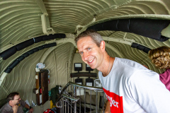 Turister på tur op i Frihedsgudinden, Liberty Island, New York, USA