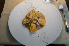 Middag på Osteria Battaglino, Dogliani, Piemonte, Italien