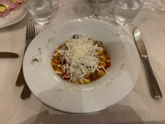 Middag på La locanda del Sorriso i Dogliani, Piemonte, Italien.