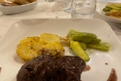 Middag på La locanda del Sorriso i Dogliani, Piemonte, Italien.