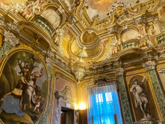 Middag på Da Francesco i Cherasco, Piemonte, Italien. Wauw, de smukkeste lokaler vi har spist i til dato, med vægmalerier fra helt tilbage til 1772. Og maden var også fantastisk.