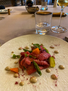Middag på Da Francesco i Cherasco, Piemonte, Italien. Wauw, de smukkeste lokaler vi har spist i til dato, med vægmalerier fra helt tilbage til 1772. Og maden var også fantastisk.