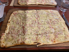 Tarte Flambée på Cheval Noir, Ribeauvillé, Alsace