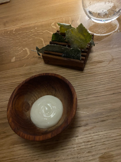 Middag på den fantastiske 1 stjernede Michelinrestaurant l'Alchemille i Kaysersberg, Alsace, hvor køkkenchefen Jerome Jaegle tryller i køkkenet.