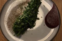 Middag på den fantastiske 1 stjernede Michelinrestaurant l'Alchemille i Kaysersberg, Alsace, hvor køkkenchefen Jerome Jaegle tryller i køkkenet.