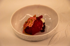 Middag på Auberge de l'Ill, en sublim og helt igennem fantastisk oplevelse. Holdt 3 Michelin stjerner i 46 år, indtil Michelin Guiden fik en hjerneblødning og tog den ene fra dem. Niveauet er stadig tårnhøjt, og totaloplevelsen blandt de allerbedste.