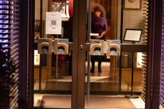 En lille tur rundt om restauranten, på vej tilbage til hotellets skønne 5 stjernede luksus venter.