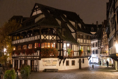 Første aften i Alsace i Strasbourg, med en lille middag og en rask gåtur i Petite France.